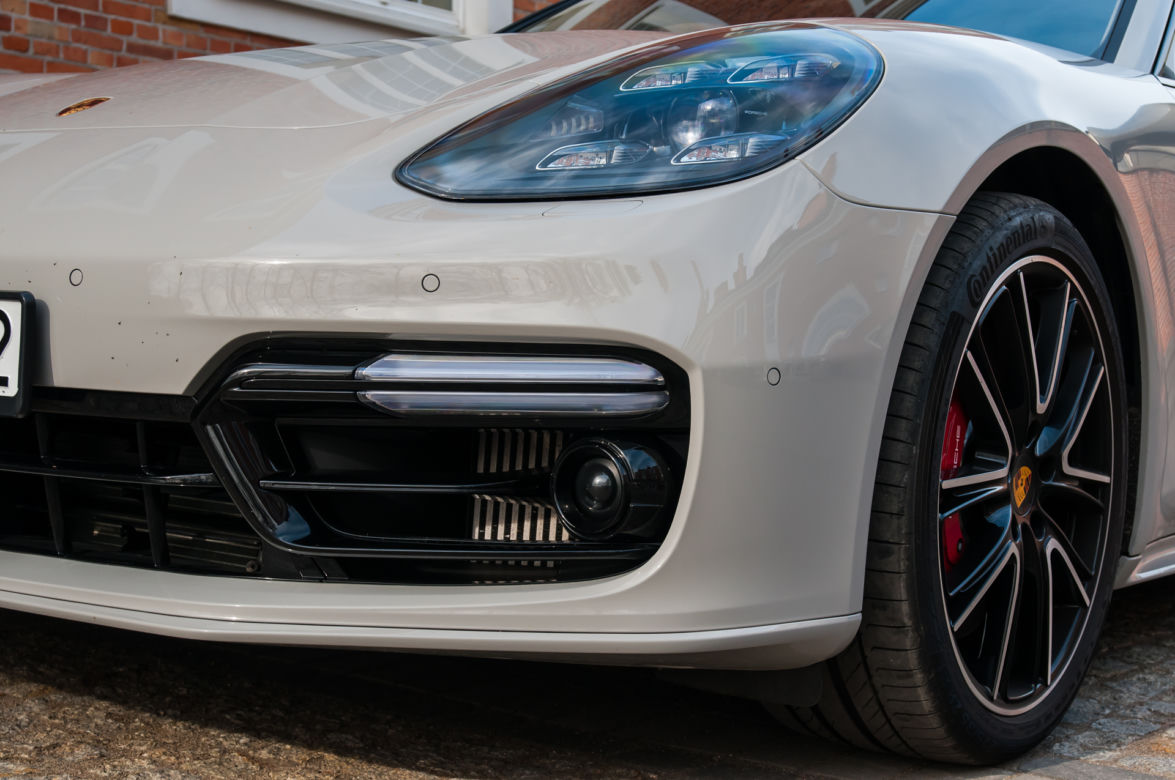 Porsche Panamera Turbo Sport Turismo 4.0 V8 550 KM