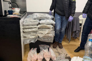 Miał iść za kratki, wpadł z towarem za 6 mln zł! Szokujące odkrycie w mieszkaniu