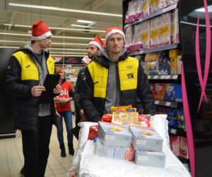 Siatkarscy mistrzowie świata ruszyli na niecodzienne zakupy! Zobacz CO WRZUCILI do koszyka 