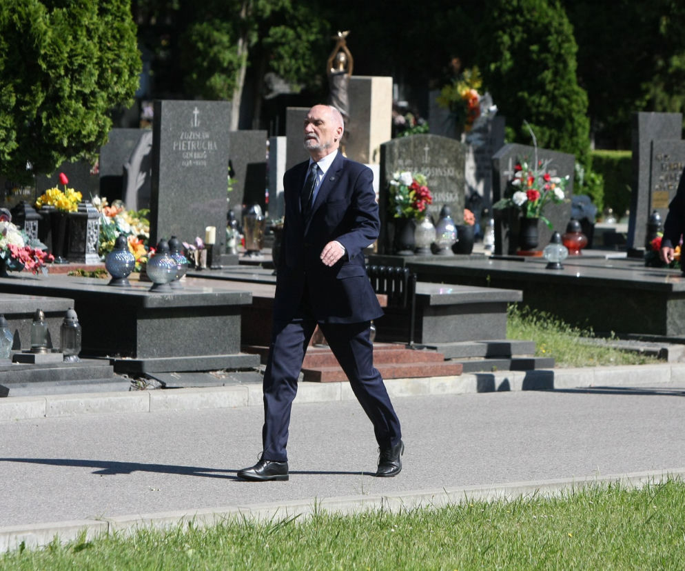 Modlitwa prezesa pod bronią