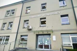 Rewolucja w urzędach pracy! Nowa ustawa zmieni wizerunek „pośredniaków”?