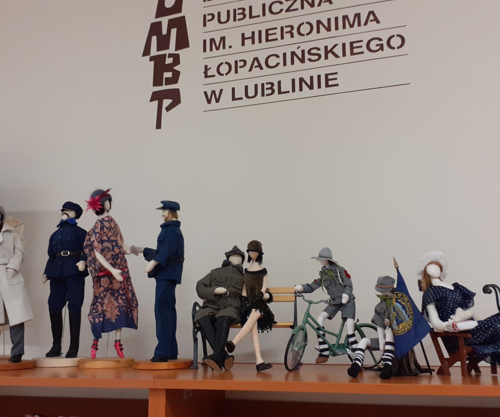 Jak wyglądało życie w dwudziestoleciu międzywojennym? Pokazują to lalki
