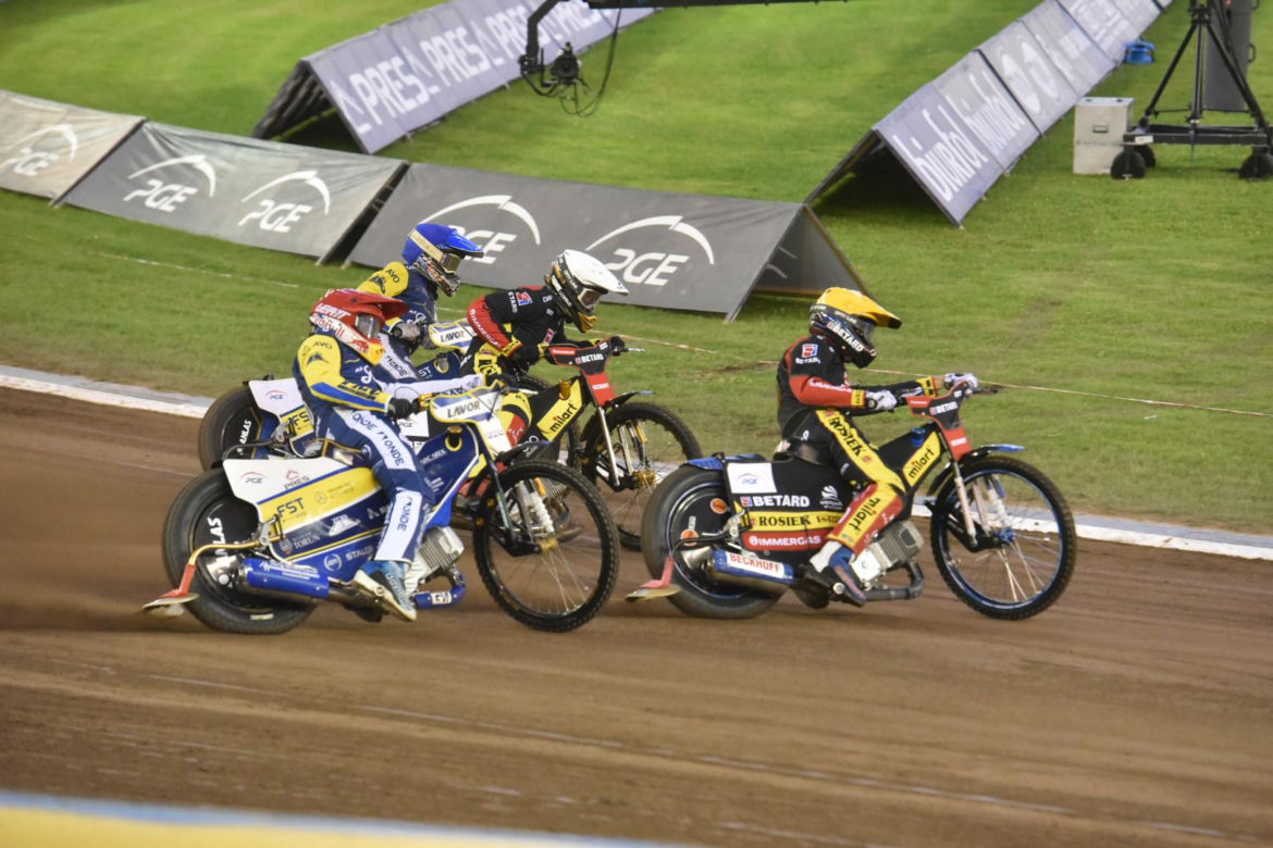 PRES Grupa Deweloperska Toruń - Betard Sparta Wrocław. Zdjęcia kibiców i zawodników z półfinału PGE Ekstraligi na Motoarenie