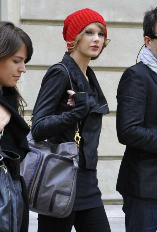 Zobacz stare zdjęcia Taylor Swift! Bardzo się zmieniła?