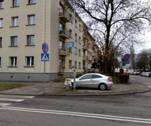 Tak się parkuje na Koszutce. Mieszkańcy mają dość