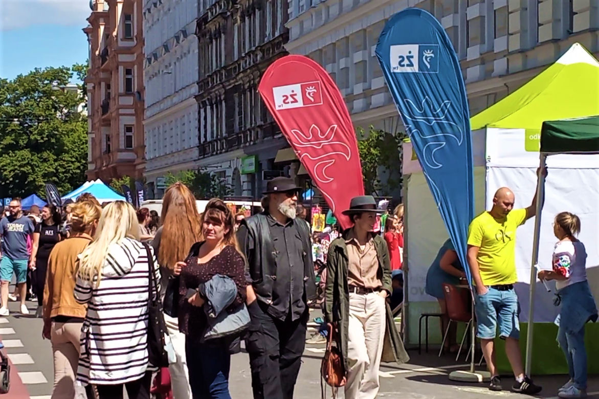 "Rajski dzień" na ulicy Rayskiego