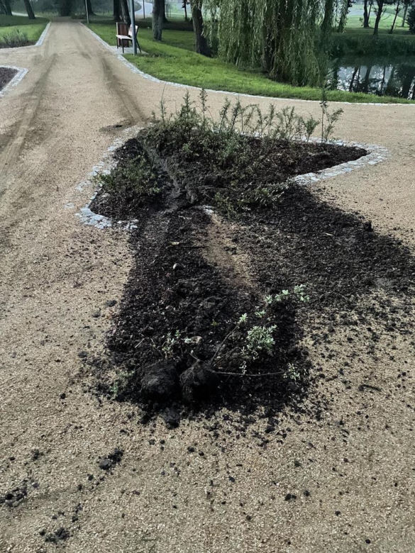 Park w Jaraczewie za 6 mln złotych zdewastowany