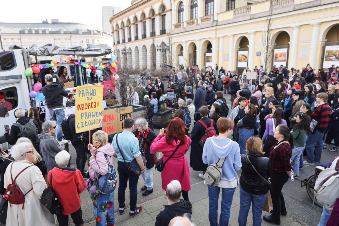 "Wspólny gniew, wspólna radość, moc siostrzeństwa!" Za nami 26. Manifa Warszawska 