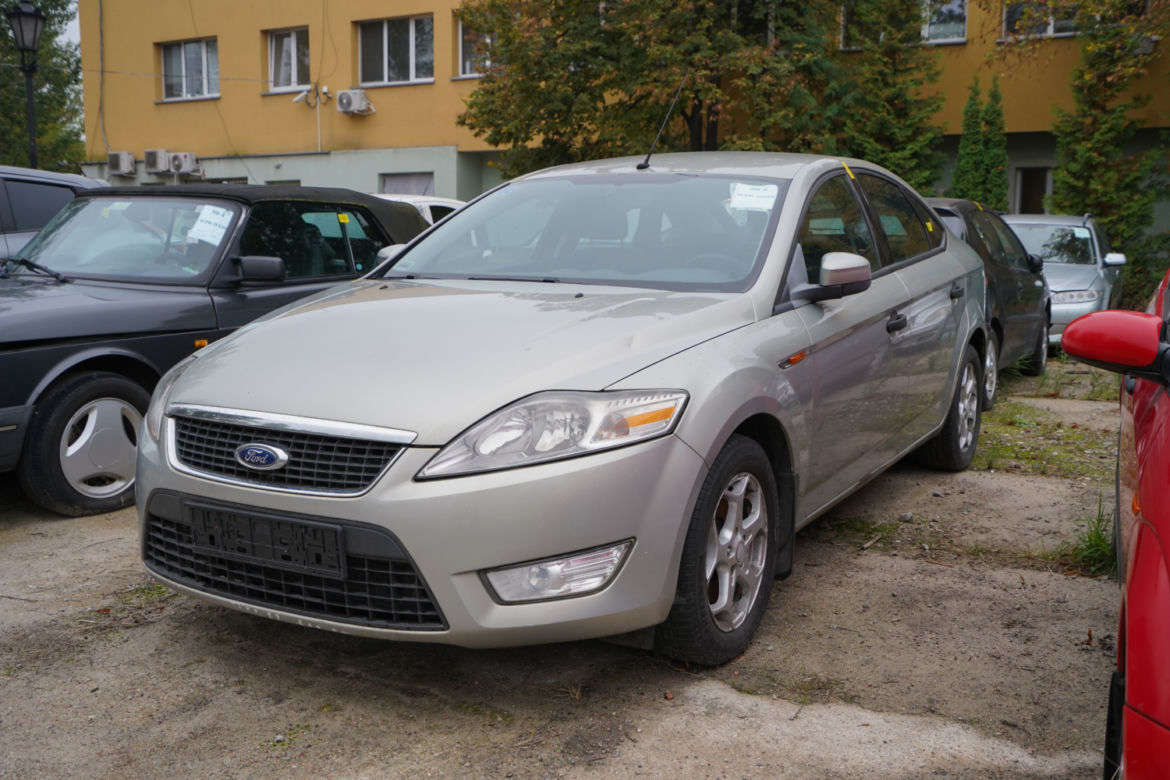 Ford Mondeo. Cena wywoławcza - 3500 zł
