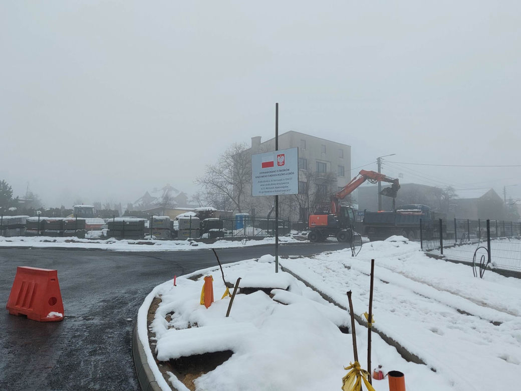 Zamykają ulicę Moniuszki. Przed nami kolejny etap budowy ronda
