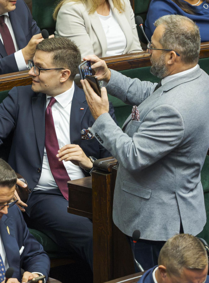 Powakacyjna rewia mody w Sejmie