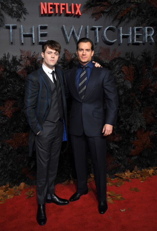  Joey Batey i Henry Cavill 