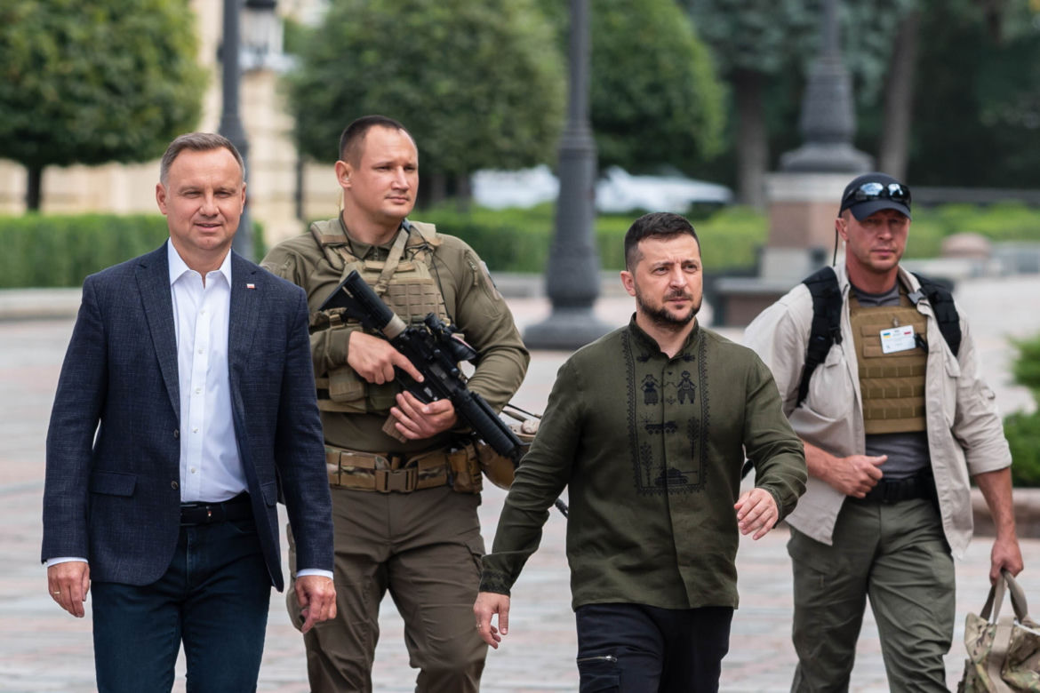 Prezydent Andrzej Duda w Kijowie: Ukraina obroni się i zwycięży. „Polska chce robić tu interesy” [ZDJĘCIA]