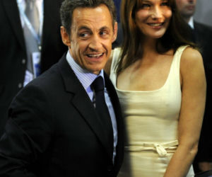 Carla Bruni. Zostanie sama na 10 lat