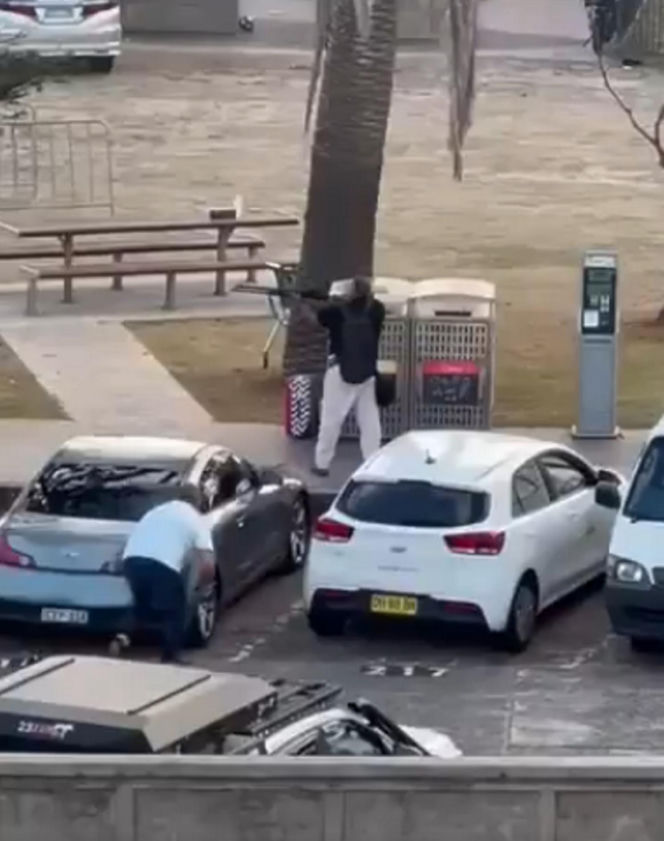 Masowa strzelanina na plaży. Bohater gołymi rękami obezwładnił sprawcę masakry