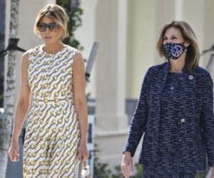 Melania zalozyla sukienke za 18 tys do lokalu wyborczego