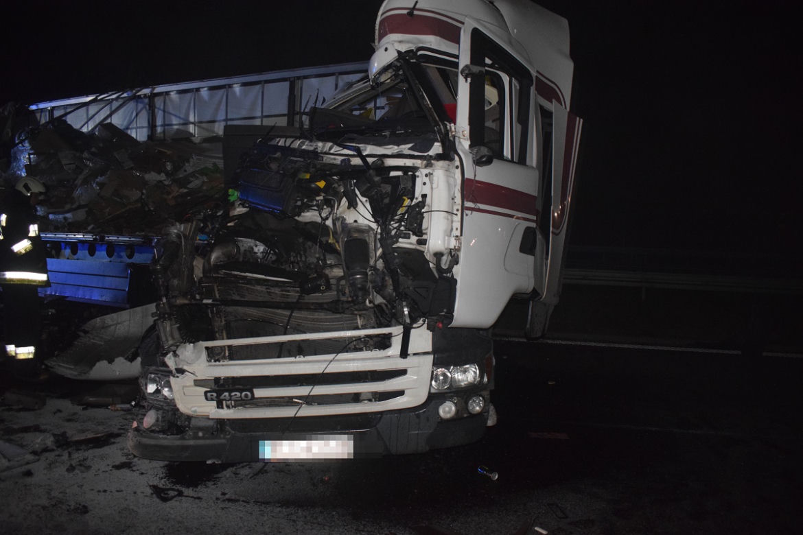 Poważny wypadek na A1 w powiecie włocławskim. Zderzyły się dwie ciężarówki