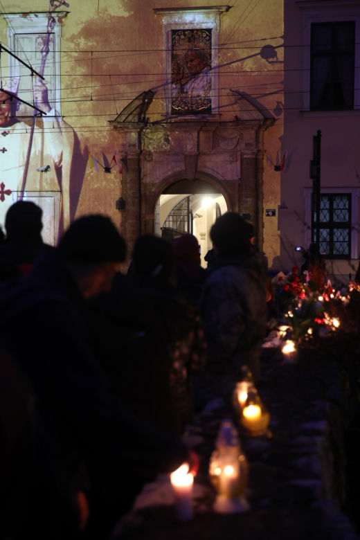 Tak wierni zareagowali na śmierć papieża Jana Pawła II