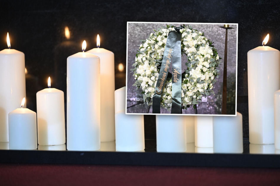 Poruszające napisy na wieńcach dla Andrzeja Morozowskiego. Te słowa chwytają za serce