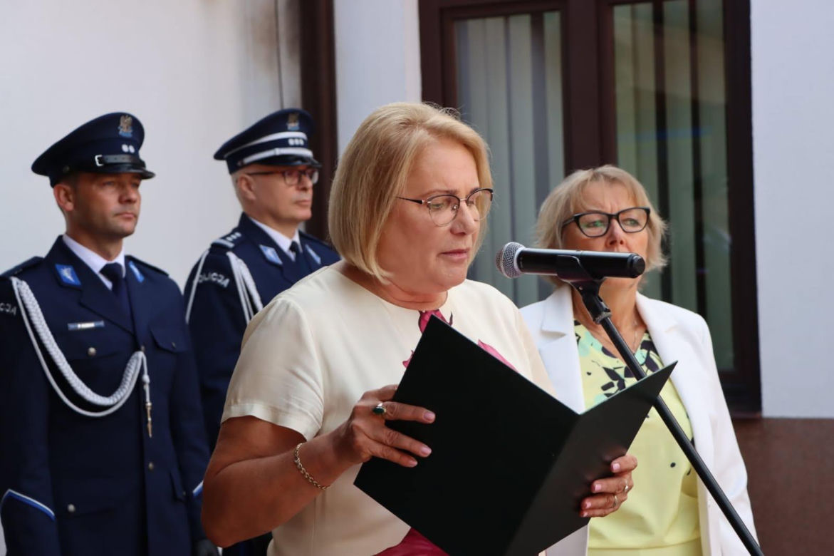 Klasa policyjna w Starachowicach oficjalnie wystartowała. Uczniowie ZDZ mają prostszą drogę do munduru