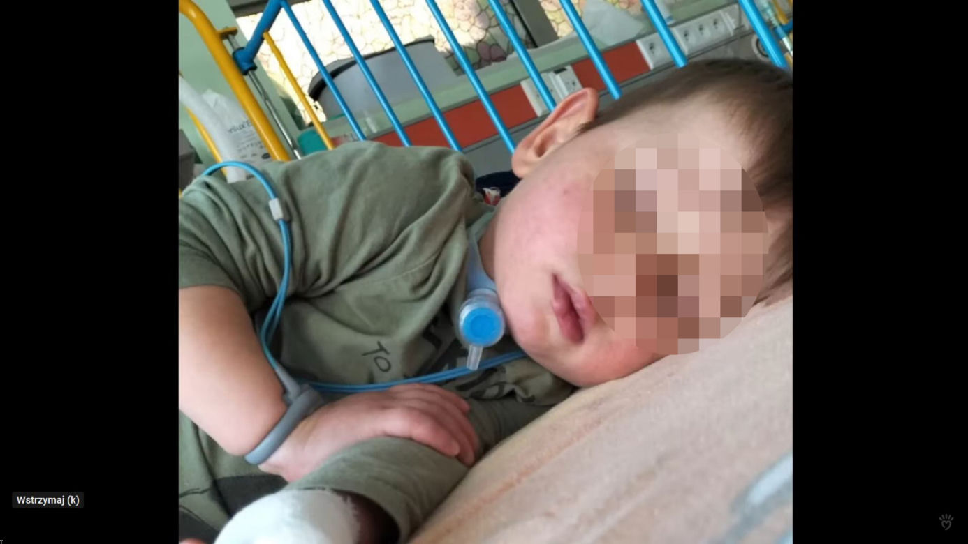 Mały Wiktorek pilnie potrzebuje ratunku! Trzeba mu pomóc całym sercem, bo ma tylko pół serduszka [ZDJĘCIA].