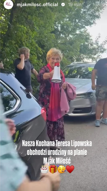 M jak miłość. Teresa Lipowska obchodzi 89. urodziny na planie serialu
