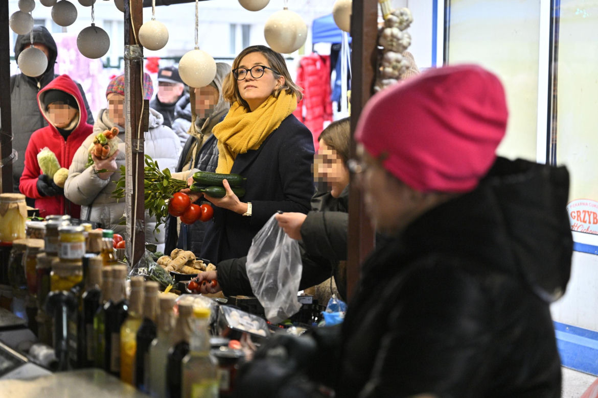 Pani Marszałek zrobiła świąteczne zakupy.