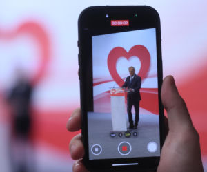 Premier Donald Tusk podczas Rady Krajowej Koalicji Obywatelskiej w Ursynowskim Centrum Kultury Alternatywy w Warszawie