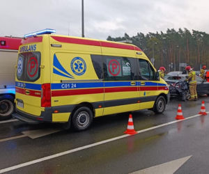 Zderzenie trzech aut w Grudziądzu! Jedna osoba poszkodowana [ZDJĘCIA]