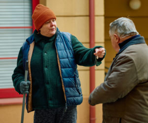 Na Wspólnej, odcinek 4197: Remek rozpoznaje w gościu Igi i Jakuba prostytutkę, która zeznawała na komendzie