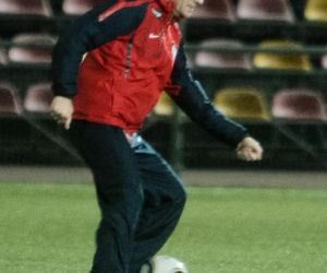 Donald Tusk gra w piłkę