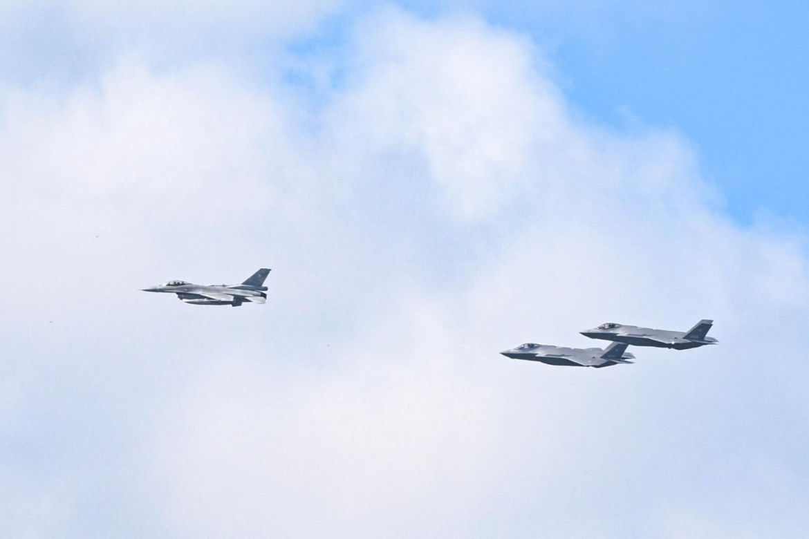 Nad Polską przeleciały ultranowoczesne myśliwce F-35!