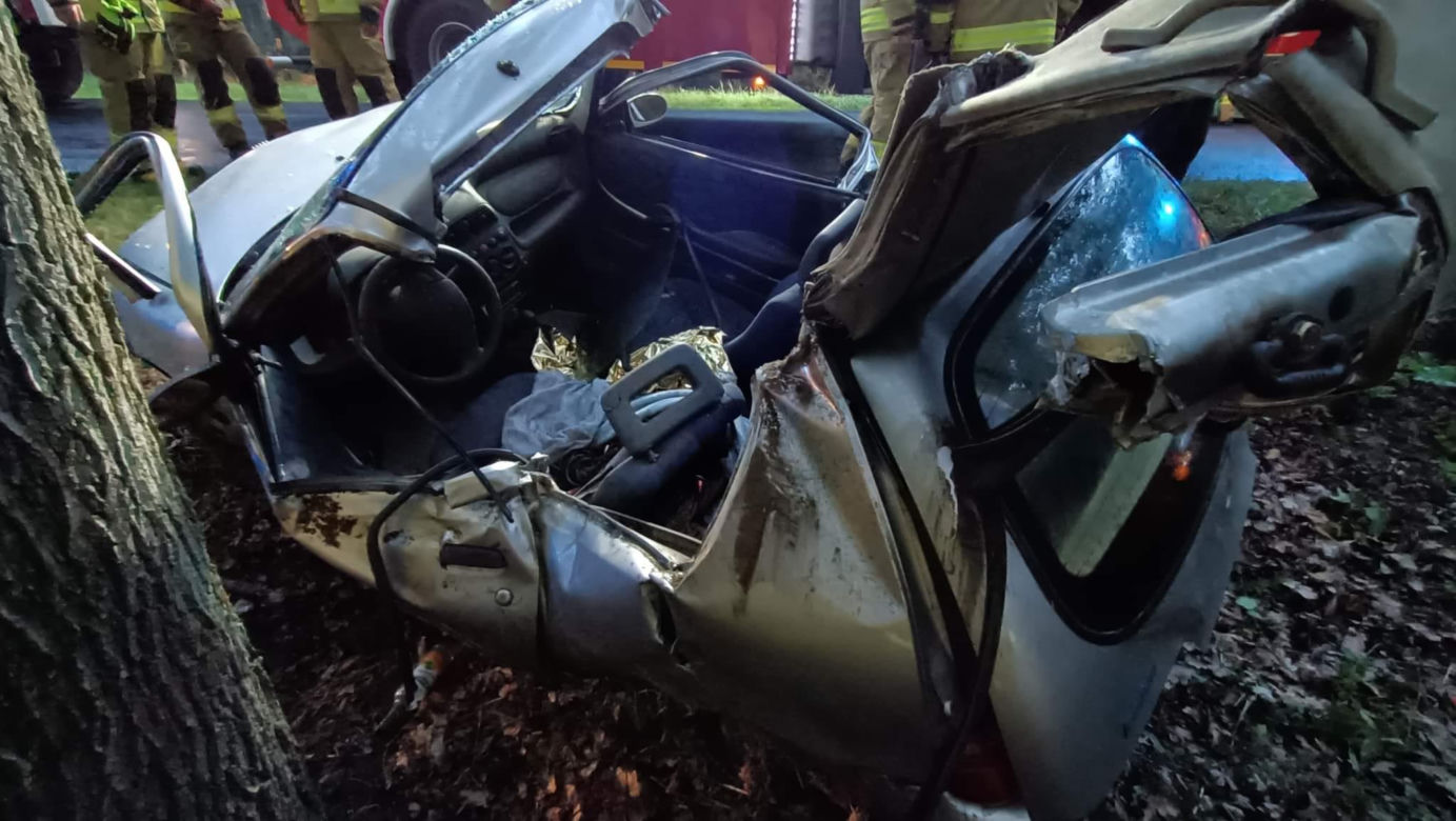 Tragiczny wypadek w Wielkopolsce. 74-latek prowadził bez prawa jazdy, nie udało się go uratować