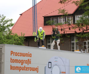 Tomograf już ustawiono przy szpitale zakaźnym przy Walczaka. Do była skomplikowana... operacja. 