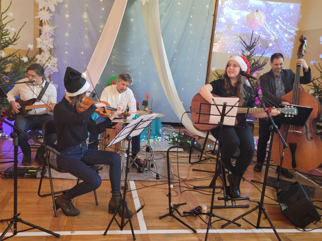 Koncert świąteczny w Szkole Podstawowej nr 13 
