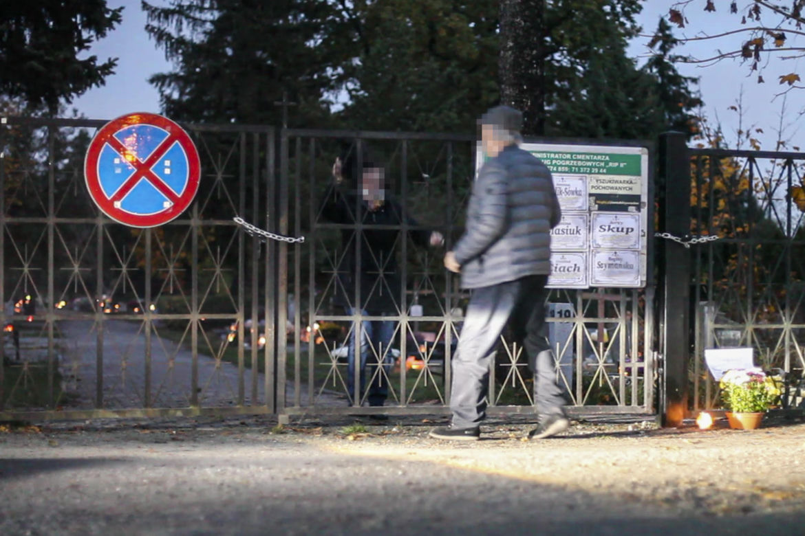 Ludzie włamują się na cmentarze 