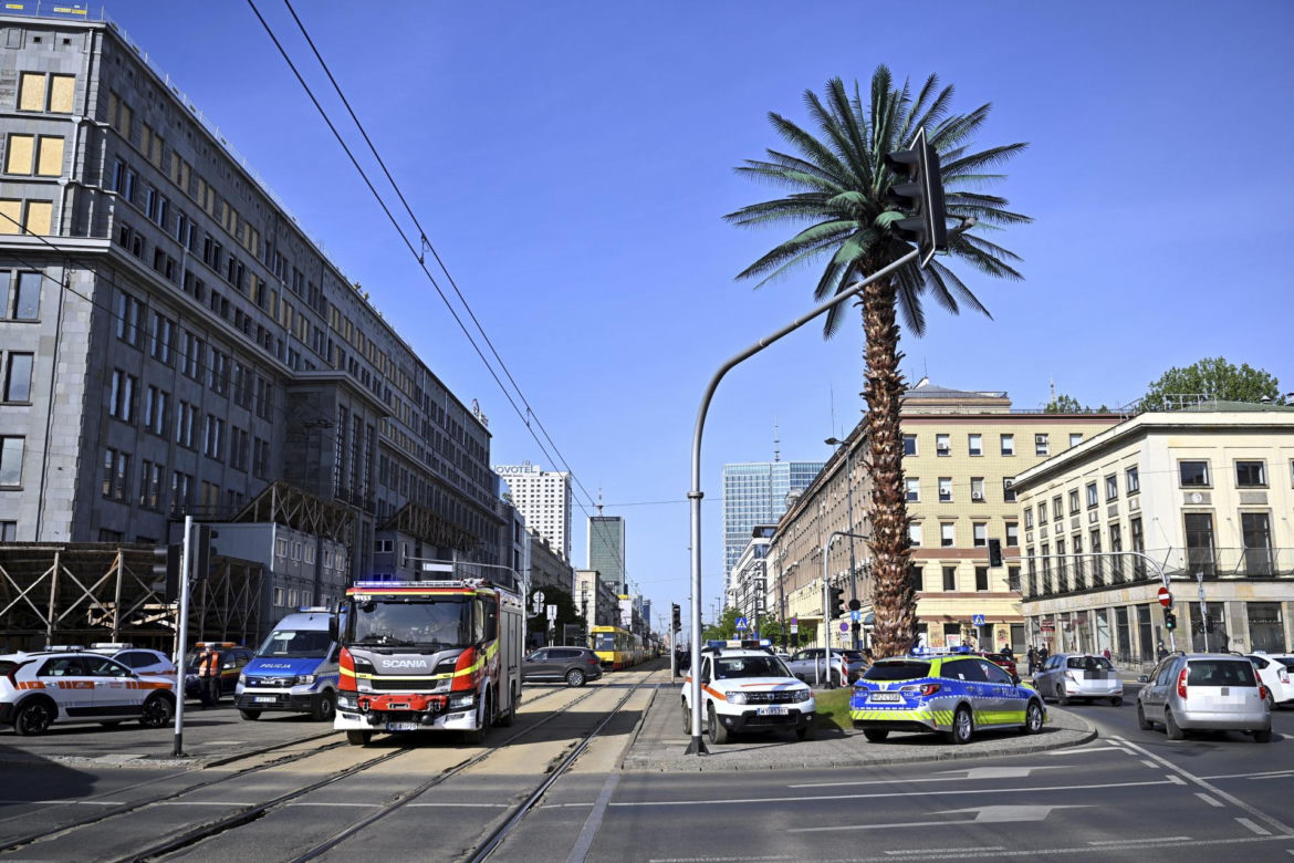 Zderzenie tramwajów w centrum Warszawy. 13 osób rannych, ruch tramwajowy wstrzymany
