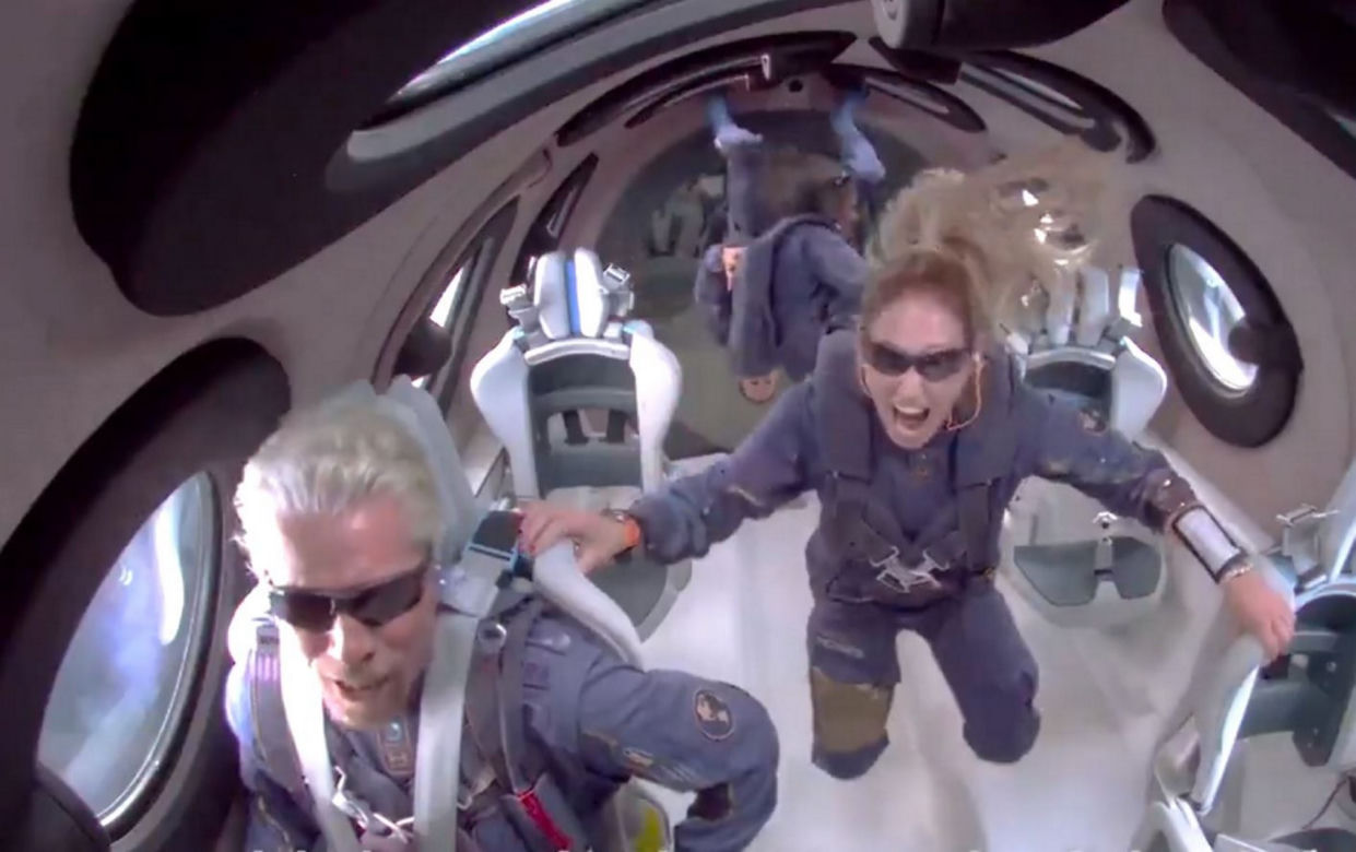 Miliarder Richard Branson poleciał w kosmos 