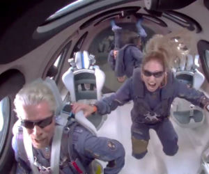Miliarder Richard Branson poleciał w kosmos 