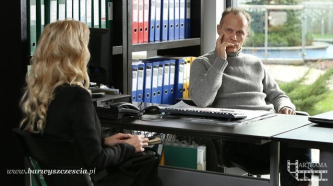 Barwy szczęścia odc. 1136. Iza (Monika Ekiert), detektyw