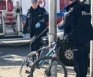 Rowerzystka potrącona na rogu Pięknej i Aleji Ujazdowskich