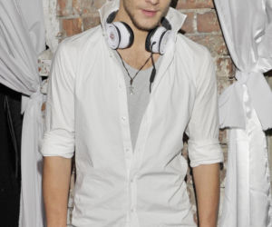 Sebastian Fabijański przeszedł ogromną metamorfozę. Kiedyś twardziel, dziś podbija taneczny parkiet