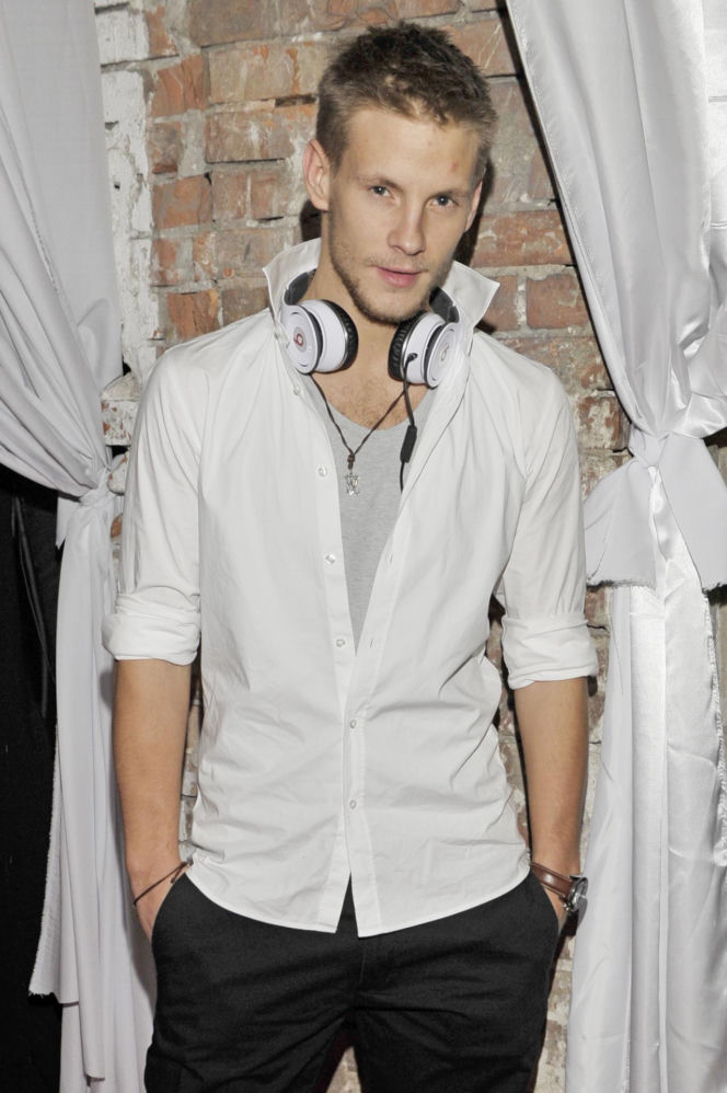 Sebastian Fabijański przeszedł ogromną metamorfozę. Kiedyś twardziel, dziś podbija taneczny parkiet