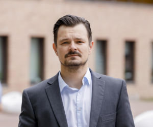 Dawid Ogrodnik kiedyś i dziś. Aktor-kameleon na przestrzeni lat przeszedł wielką metamorfozę