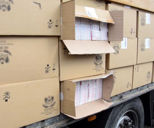 Podlaskie. Zatrzymano tira z przemytem papierosów wartych ponad 10 mln zł [ZDJĘCIA]