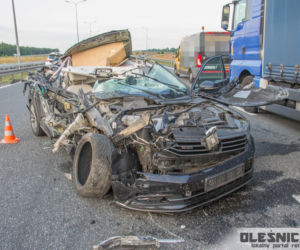 Groźny wypadek na trasie S8. Volkswagen zderzył się z ciężarówką