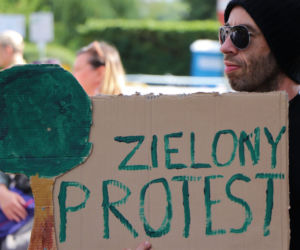 Wielki protest w Toruniu. Mieszkańcy mówią #stopBETONOZIE