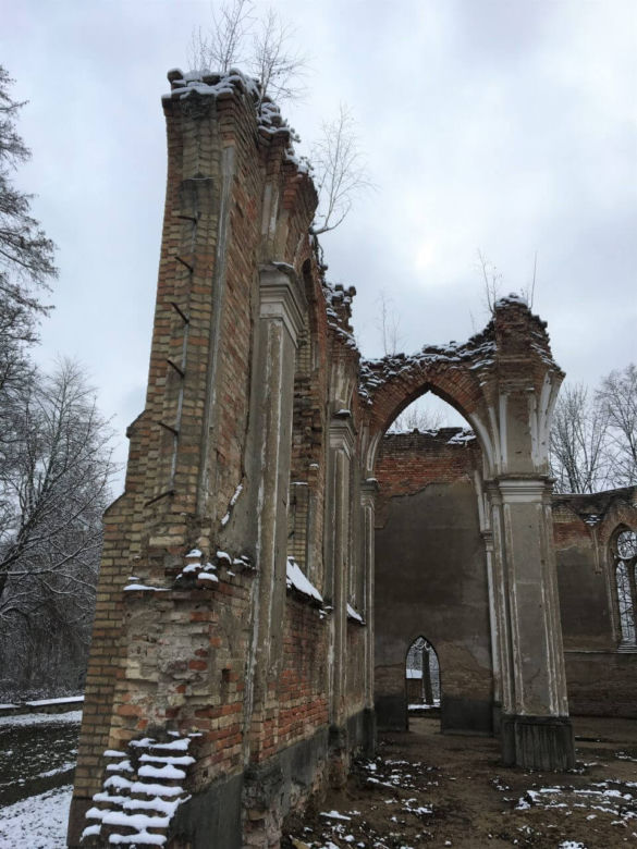 Tajemnicze ruiny kościoła św. Antoniego w Jałówce na Podlasiu [ZDJĘCIA]