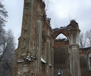 Tajemnicze ruiny kościoła św. Antoniego w Jałówce na Podlasiu [ZDJĘCIA]