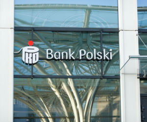 Polacy dostają przelewy BLIK przez pomyłkę. Jest pilny komunikat banku